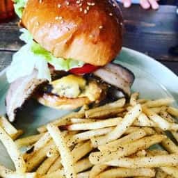ToTo la Bebe Hamburger