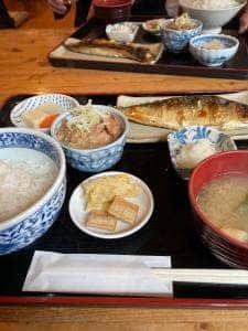 定食ロケット