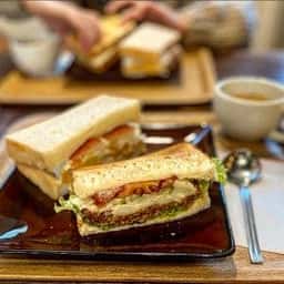 TREMOLO Sandwich& Coffee