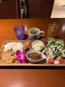 ハワイアンダイニング＆バー マハロア