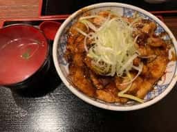 味噌とんこつらーめん まる