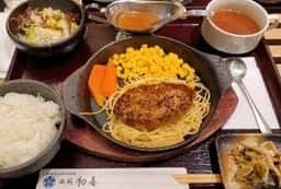焼肉・もつ鍋 西新初喜 MARK IS 福岡ももち店