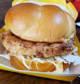マクドナルド 20号調布店