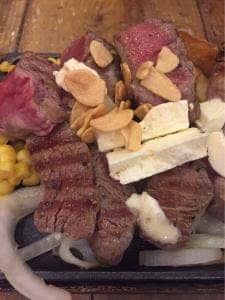 肉料理と赤ワイン ニクバルダカラ プライムツリー赤池店