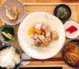 だだ食堂