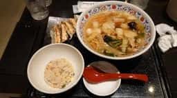 ピリケンラーメン エルパ店