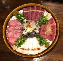 もつ焼 塩田屋 春吉