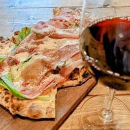 i10号倉庫 GARAGE CAFE&PIZZA