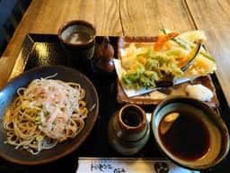 そば処 日の出屋