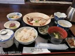 食処 つつみ