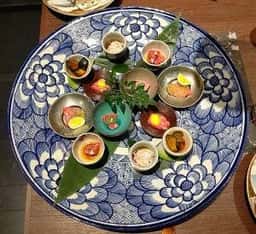 雄三郎 隣