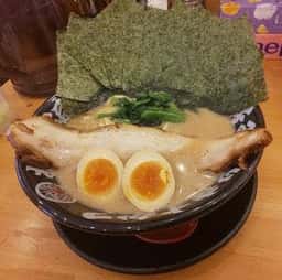 横浜家系ラーメン 辻田家 鶴田店