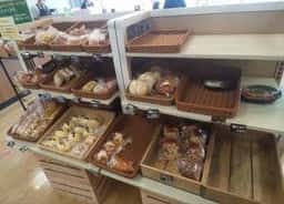 石窯パン工房 Pan De Park 南図書館店