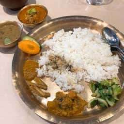 アジアン料理 サイリ