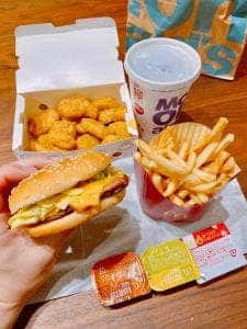 マクドナルド 布施近商店