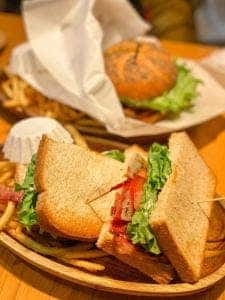 KUA`AINA 三井アウトレットパーク木更津店