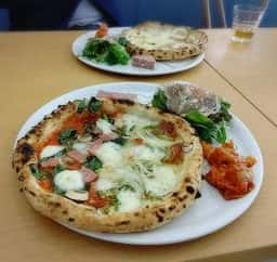 ピザ・アキラッチ