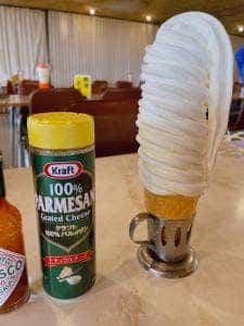 マルカンビル 大食堂