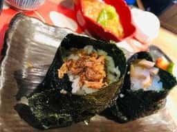 みつや