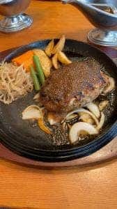 炭火ステーキ 炉舎