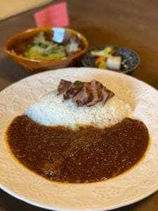 ビーフカレーと喫茶 月待