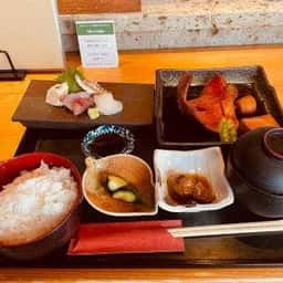 三二六