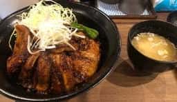 炙り豚丼 火輪