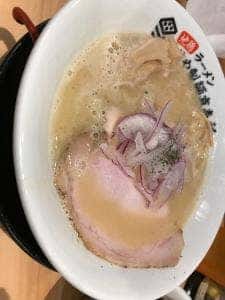 地鶏ラーメンくりや 製麺直売所
