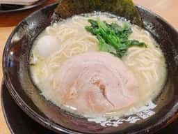 横浜家系ラーメン 町田商店 鈴鹿店