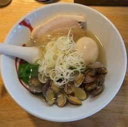 ラーメン月の兎影