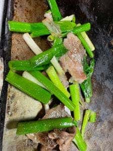 ホルモン料理専門處 利根屋