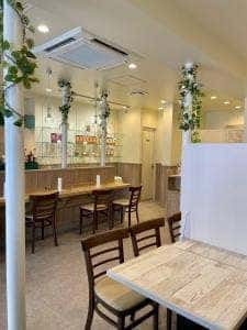 Cafe et bar MiiMi la foreet ici