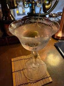 BEE’S KNEES