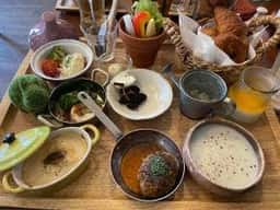 カフェ&ダイニング リヴォイス