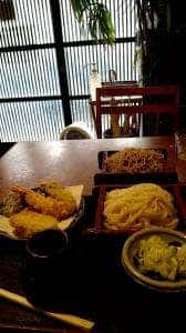 亀六そば店