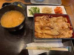 炭火やきとん 丸寿 肥後橋店