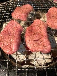 炭焼ホルモン えいた