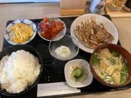 GYOZA BAR 八まん亭