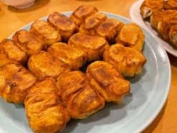 ホワイト餃子 越谷店