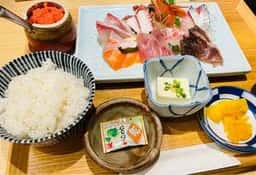 博多海鮮食堂 魚吉 ソラリアステージ店