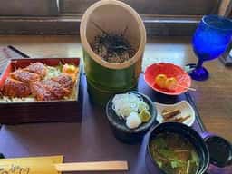 東右衛門足湯茶屋