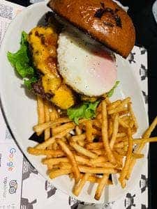 SHOGUN BURGER クロスゲート金沢店