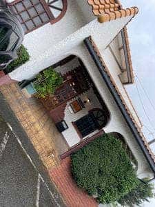 珈在里屋