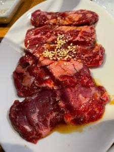 ホルモン焼肉 ぶち 並木店