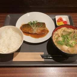 ルシェロ ~ワインと生ハムの店~