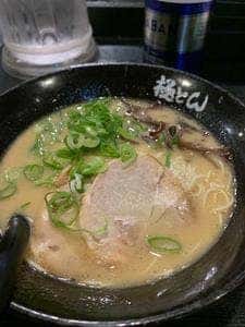 極とんラーメン とん匠 駅前店