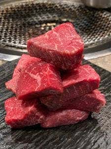 焼肉赤身にくがとう