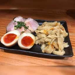 鶏拉麺 JIN