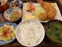 谷中 冨じ家