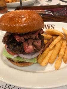 黒毛和牛バーガー BLACOWS